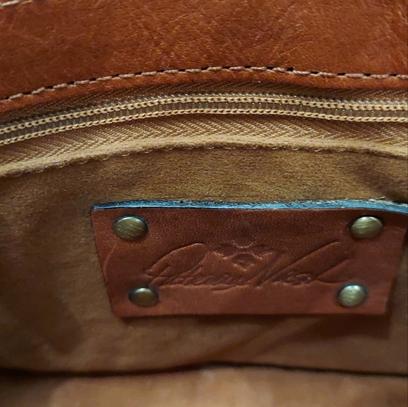 Patricia Nash Mini Camo Leather Crossbody Bag Very Gently Loved - Picture 10 of 12